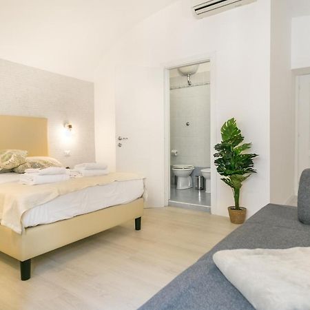 White Candia Guesthouse Roma Ngoại thất bức ảnh