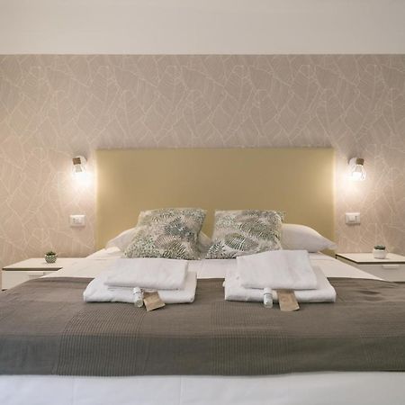 White Candia Guesthouse Roma Ngoại thất bức ảnh