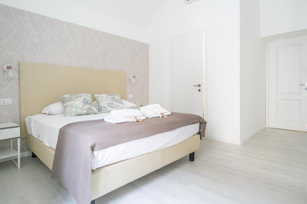 White Candia Guesthouse Roma Ngoại thất bức ảnh