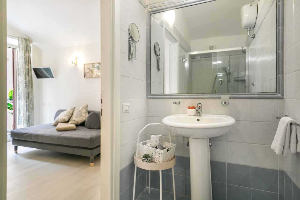 White Candia Guesthouse Roma Ngoại thất bức ảnh