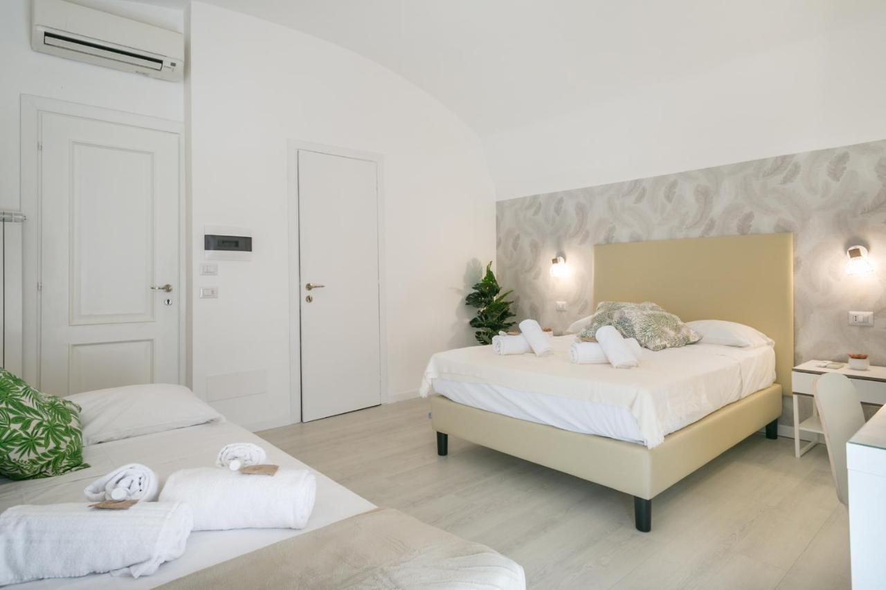 White Candia Guesthouse Roma Ngoại thất bức ảnh